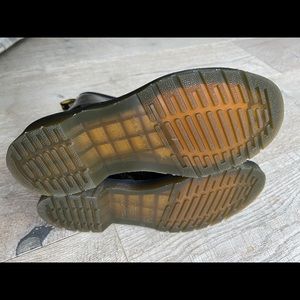 NEW DR MARTENS WOMEN'S PATENT LEATHER LACE UP BOOTS